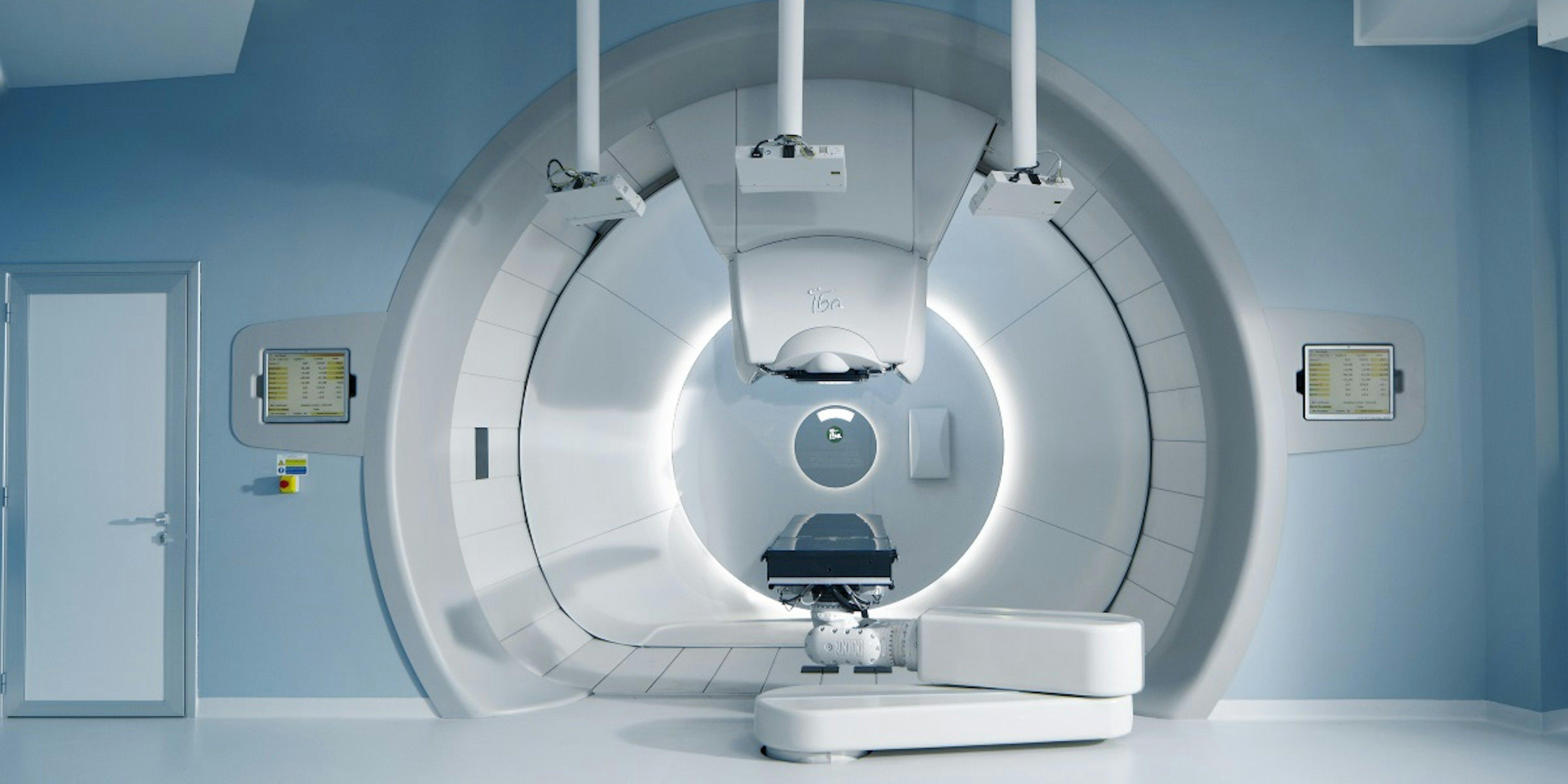 Jurnal de Spital: Președintele Asociației Americane a Fizicienilor în Medicină ne ajută să alegem soluția de radioterapie